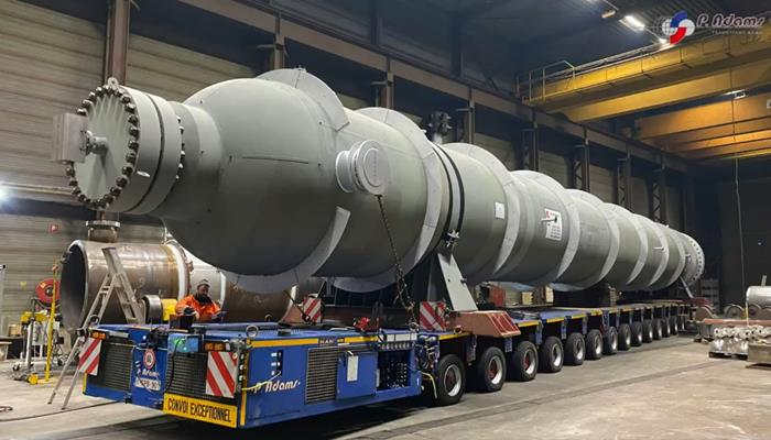 Beeindruckender Transport von 180-Tonnen Reaktor per SPMT